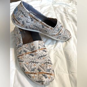 Men’s Toms size 11